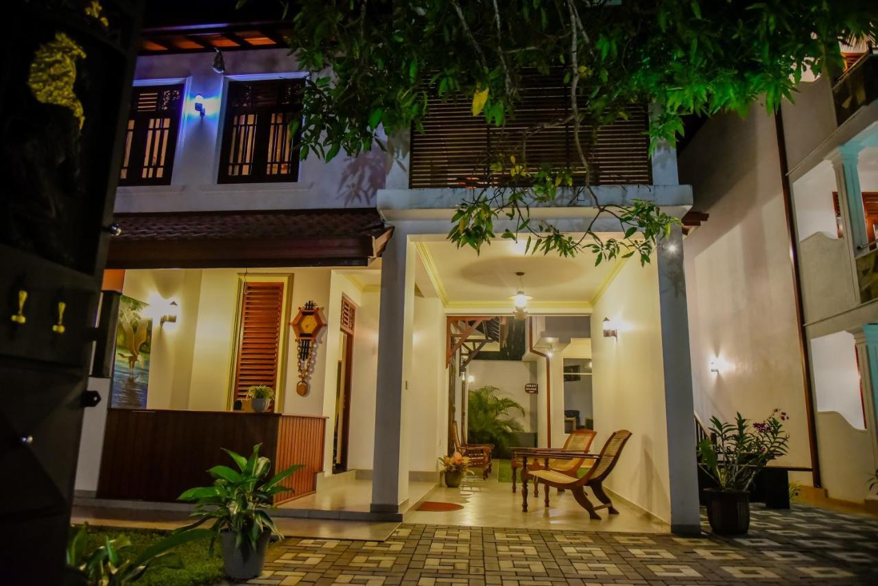 Villa De White Sambur Hikkaduwa Exterior photo
